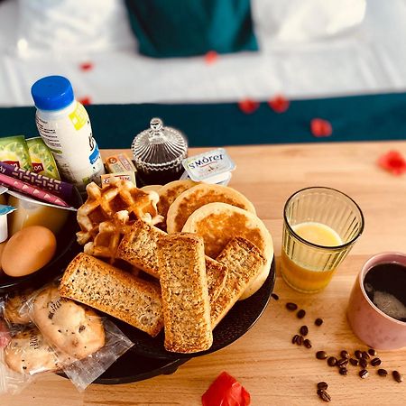 Mieuxqualhotel Jacuzzi Privatif Love Room Bordeaux Zewnętrze zdjęcie